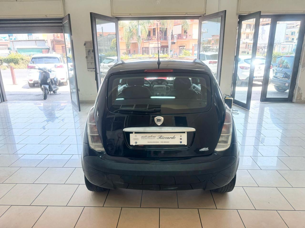 Lancia Ypsilon 1.2 Momo Design Full Opt