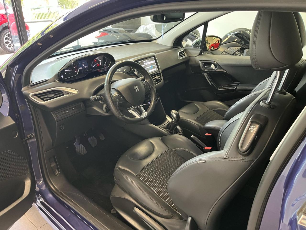 Peugeot 208 1.6 e-HDi 92 CV Stop&Start 3 porte Allure