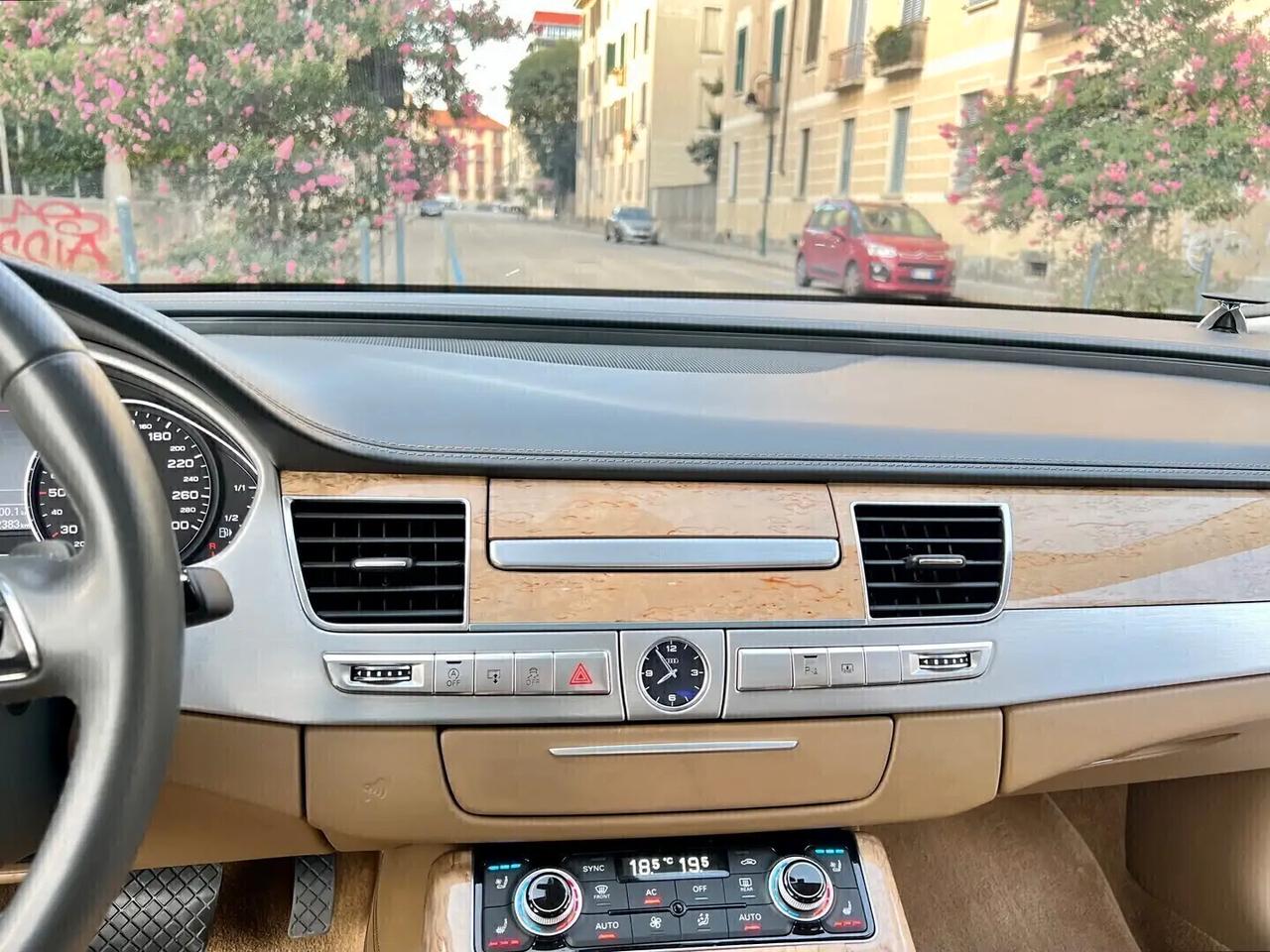 Audi A8 Lunga 6.3 W12 FSI 500cv Tiptornic8 Quattro
