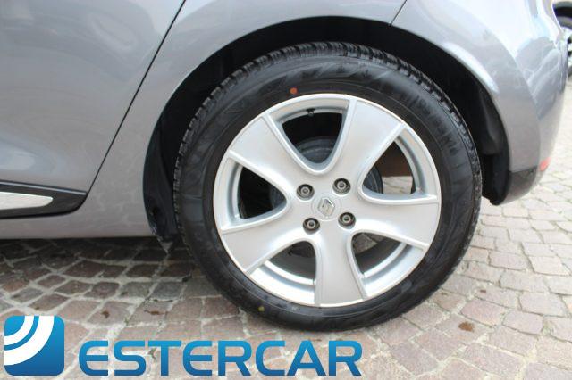 RENAULT Clio 1.2 75CV 5 porte Live