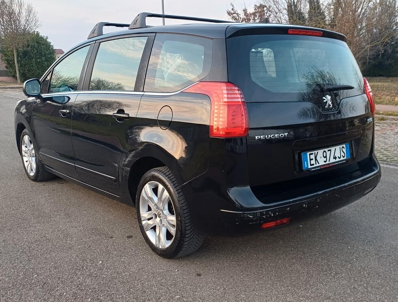 Peugeot 5008 1.6 HDi 112CV Féline