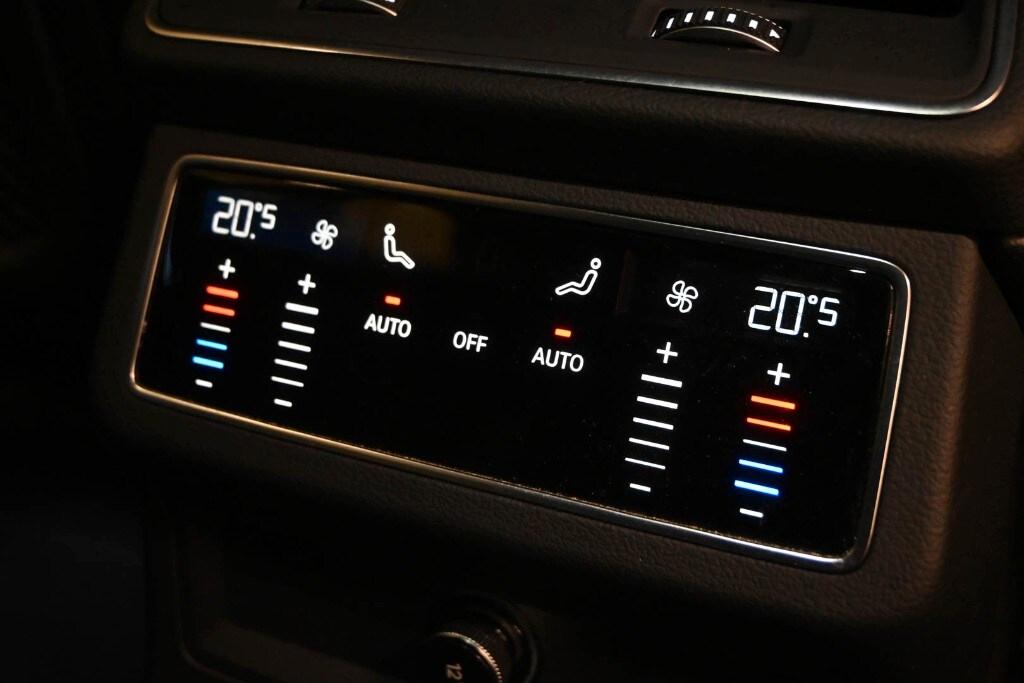 AUDI A6 5ª serie A6 Avant 40 2.0 TDI quattro u...