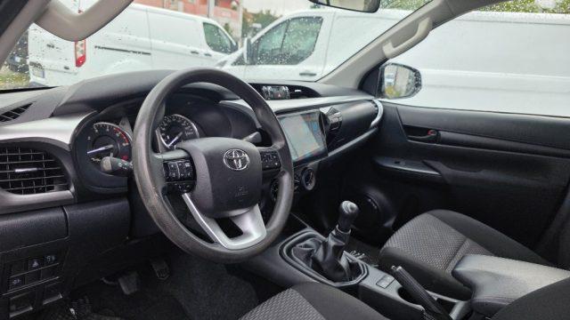 TOYOTA Hilux 2.4 D-4D 4WD 4 porte Double Cab Comfort
