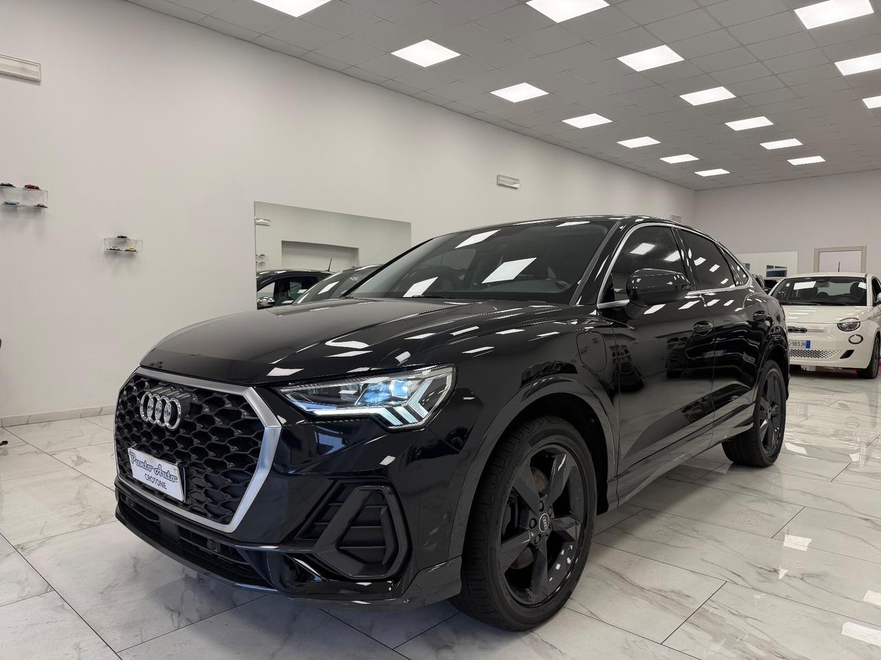 Audi Q3 SPB 45 TFSI e S tronic Business Plus
