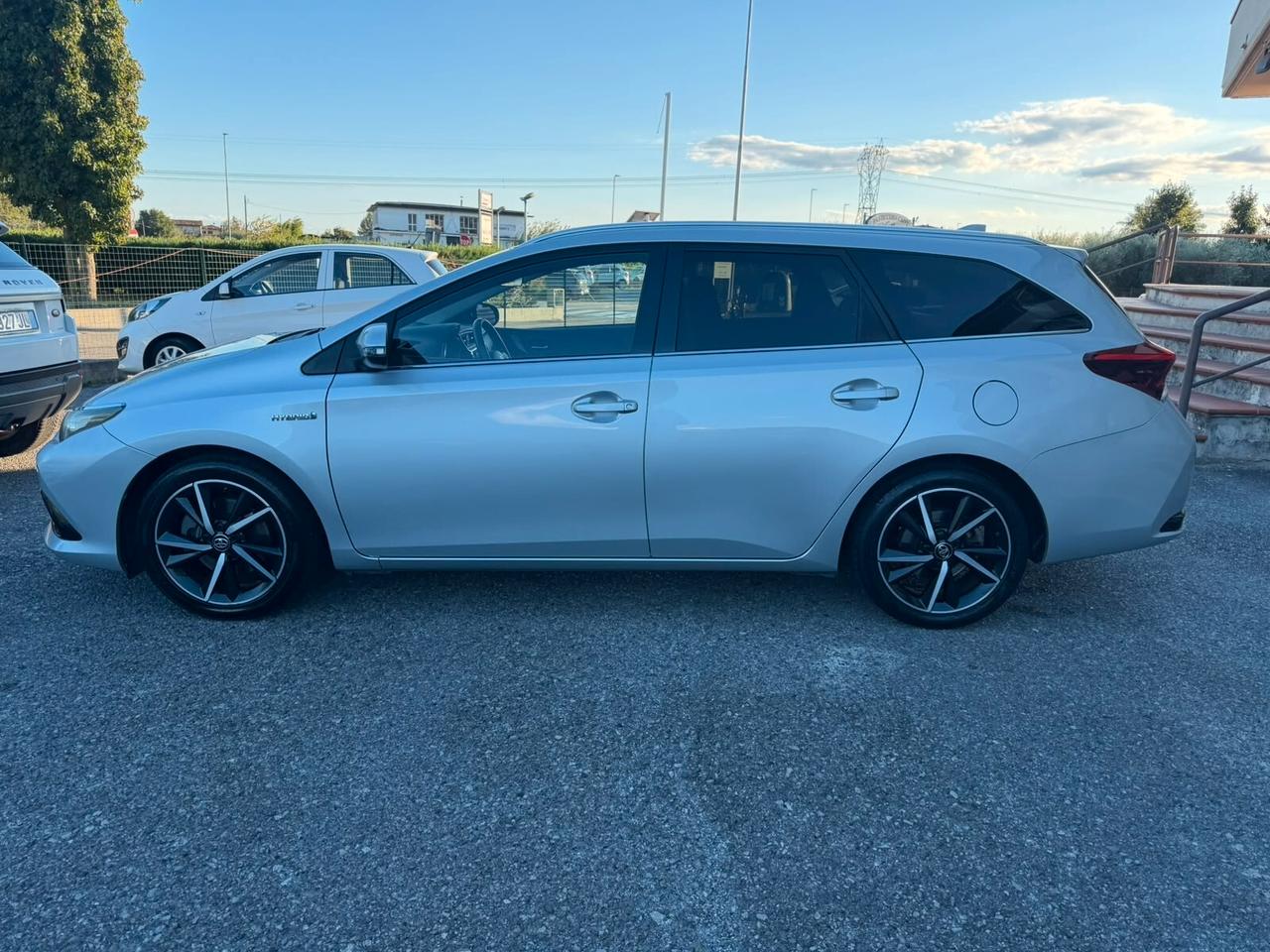 Toyota Auris Touring Sports 1.8 Hybrid Lounge