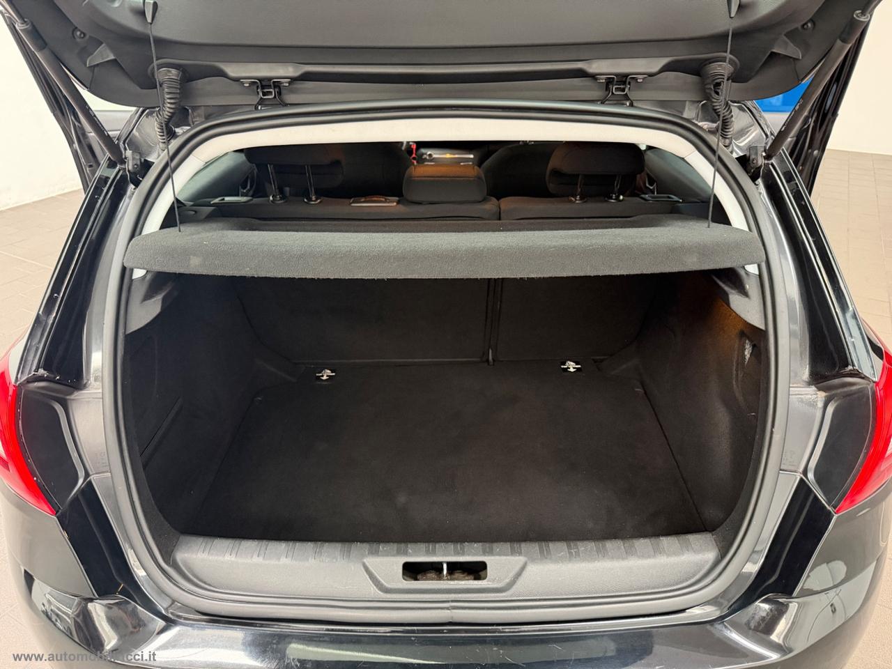 PEUGEOT 308 PureTech Turbo 130 S&S Active