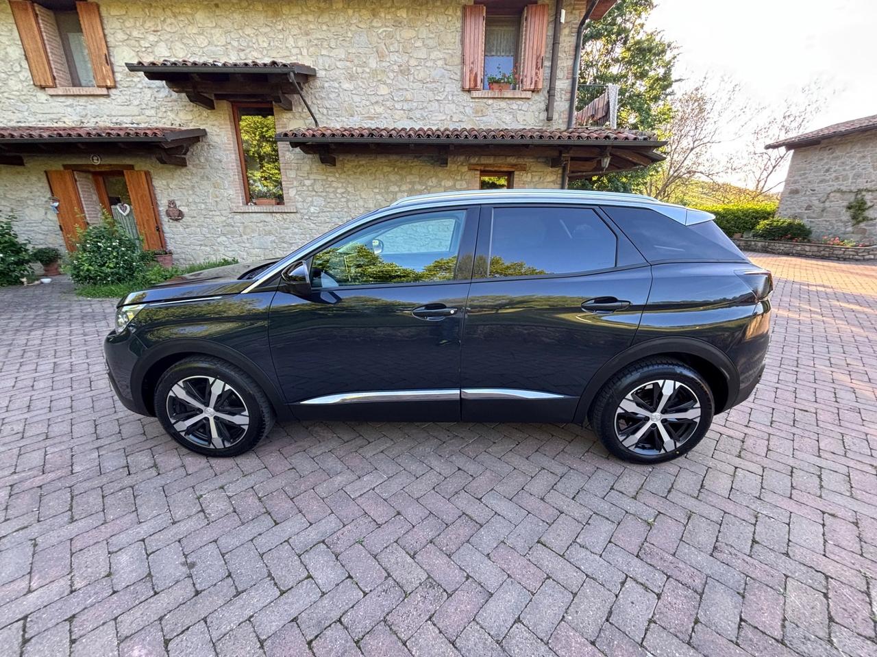 Peugeot 3008 BlueHDi 130 S&S Allure CAMBIO AUTOMATICO.