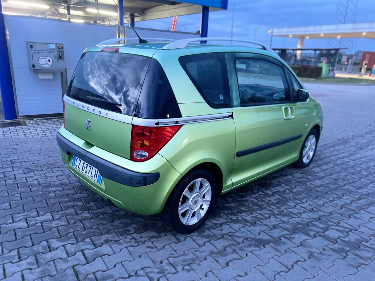 Peugeot 1007 1.4 HDi Trendy