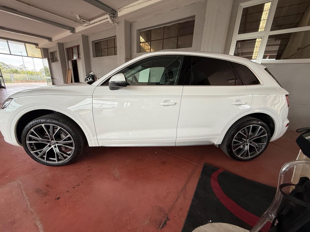 Audi Q5 2.0 TDI 190 CV quattro S tronic line plus solo da Qualitycars Pescara