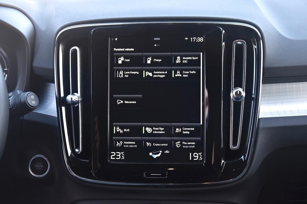 Volvo XC40 T4 Recharge Plug-in Hybrid Core