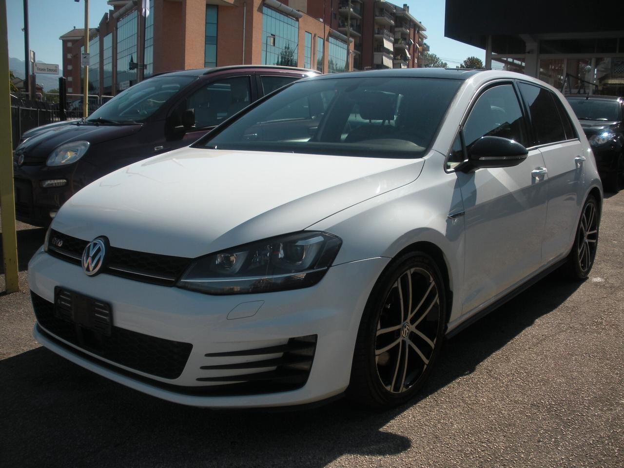 Volkswagen Golf GTD 2.0 TDI 5p. Business BlueMotion Technology