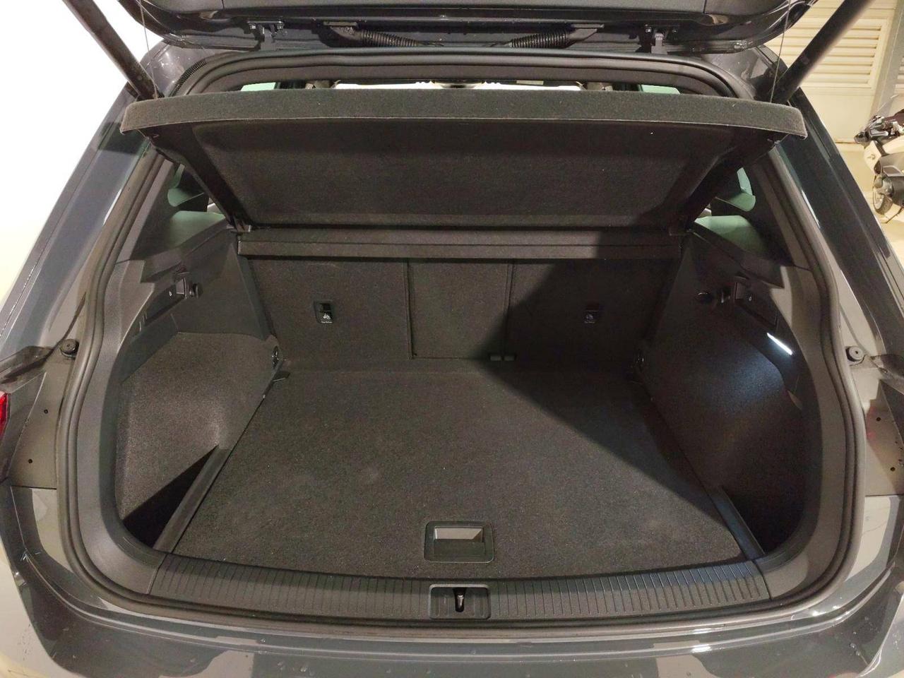 Volkswagen Tiguan 2.0 tdi R-Line 150cv