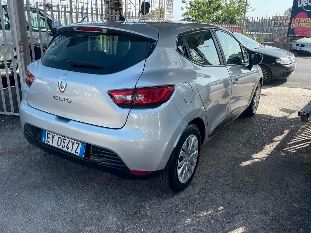 Renault Clio 1.2 75CV GPL 5 porte Costume National