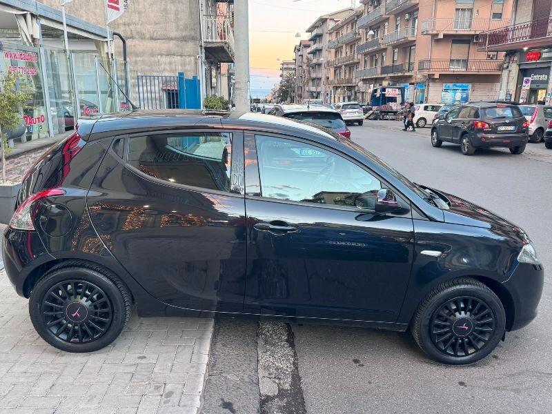 Lancia Ypsilon 1.3 MJT 16V 95 CV 5 porte S&S Gold