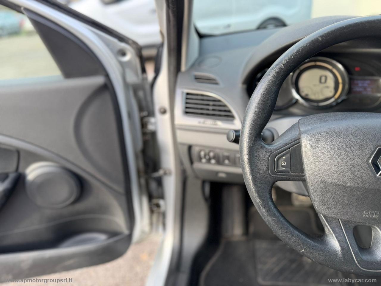 RENAULT Mégane 1.5 dCi 110 CV SporTour DYNAMIQUE