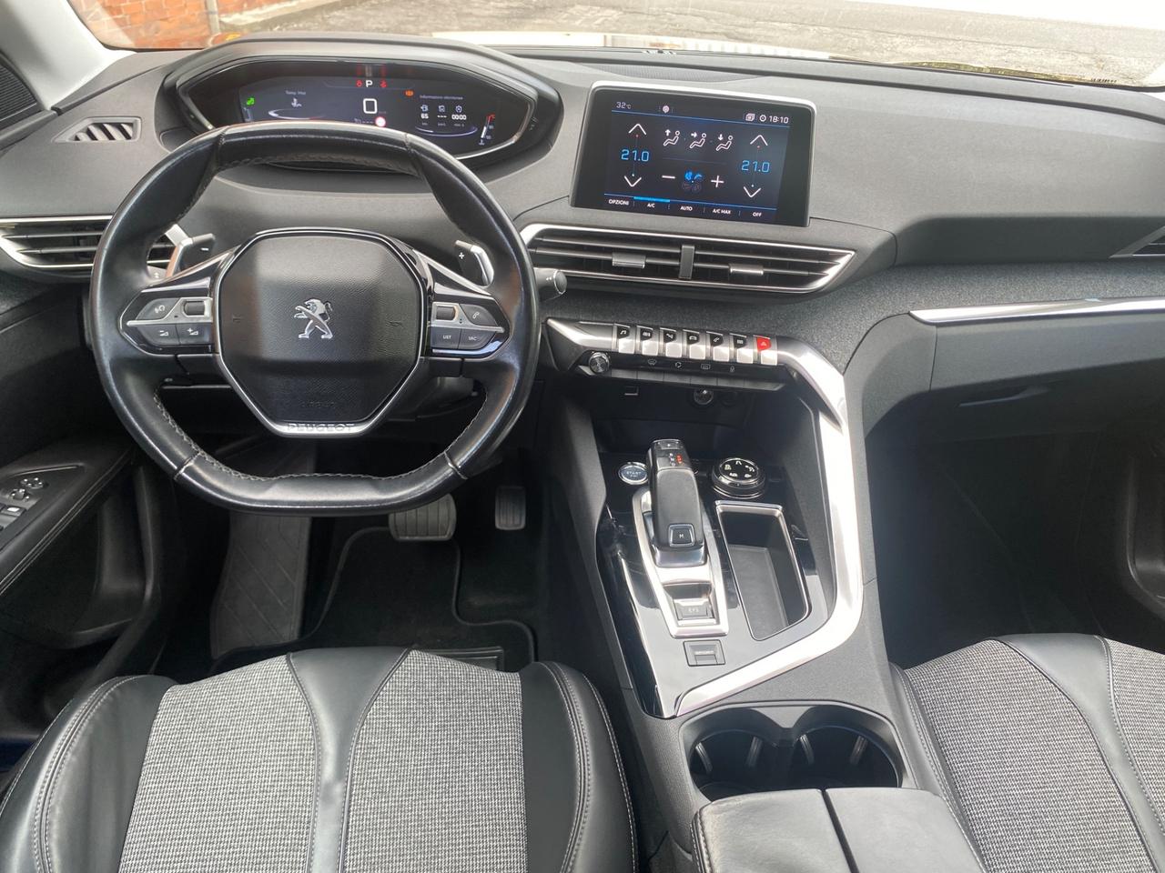 Peugeot 3008 BlueHDi 130 S&S EAT8 Active