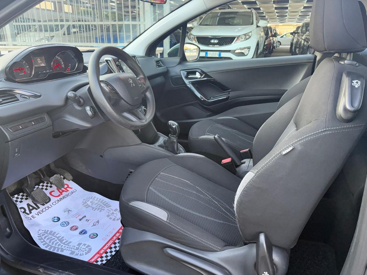 Peugeot 208 1200 Unipro 2015