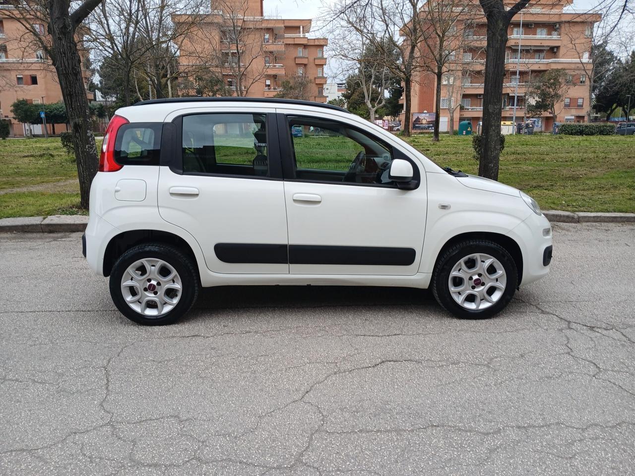 Fiat Panda 0.9 TwinAir Turbo Natural Power Lounge