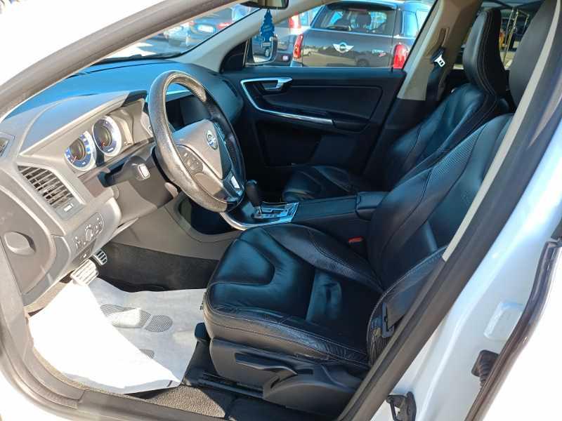 VOLVO XC60 2.4 d4 (d3) R-design awd 163cv geartronic