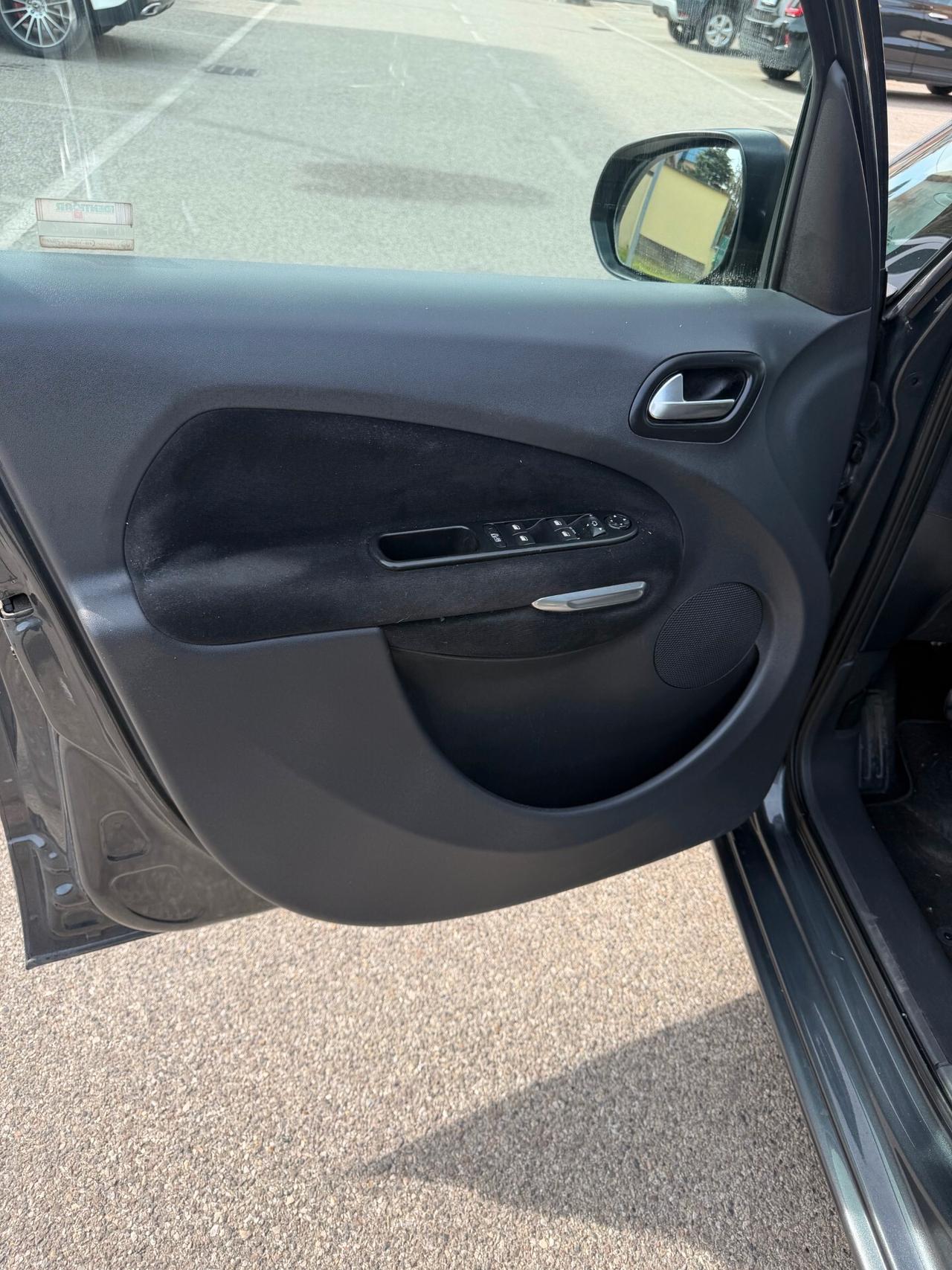 Citroen C3 PICASSO 1.6 - NEOPATENTATI - 12 MESI DI GARANZIA -