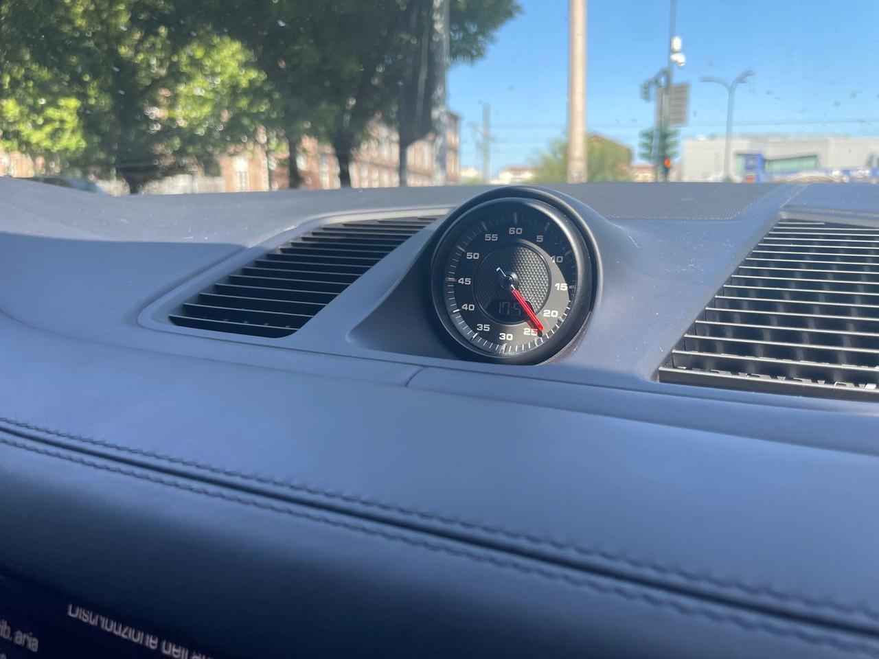 Porsche Cayenne Platinum Edition 3.0 S #6026