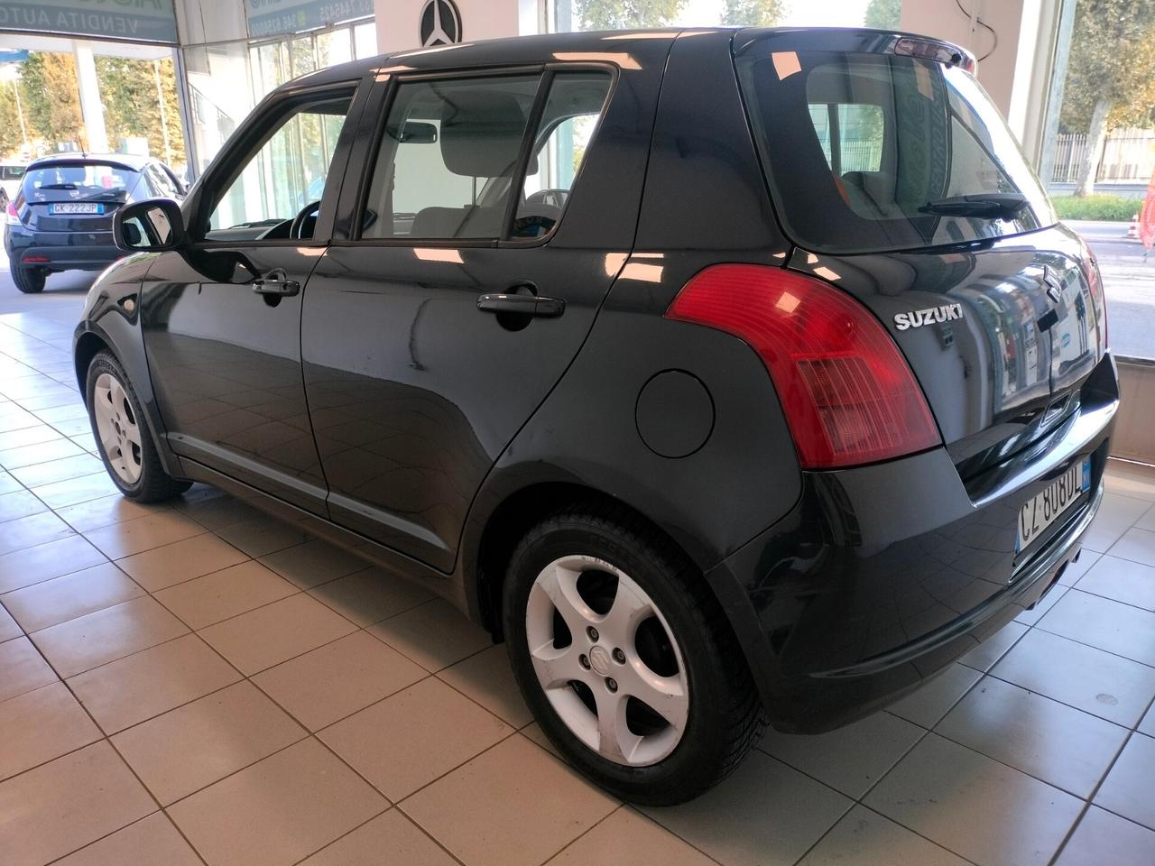 Suzuki Swift 1.3 DDiS 5p. GL