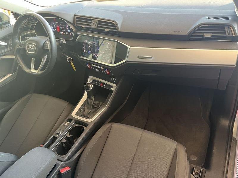 Audi Q3 35 TDI S tronic Business