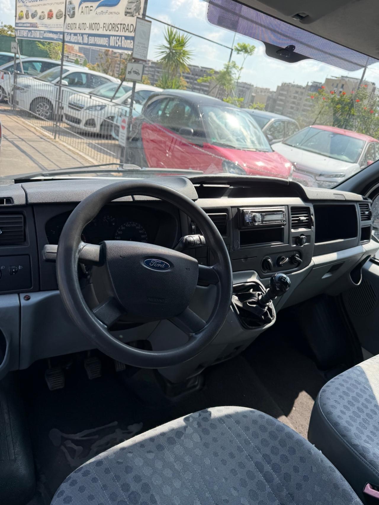 Ford Transit Courier 350l VAN 2.2.