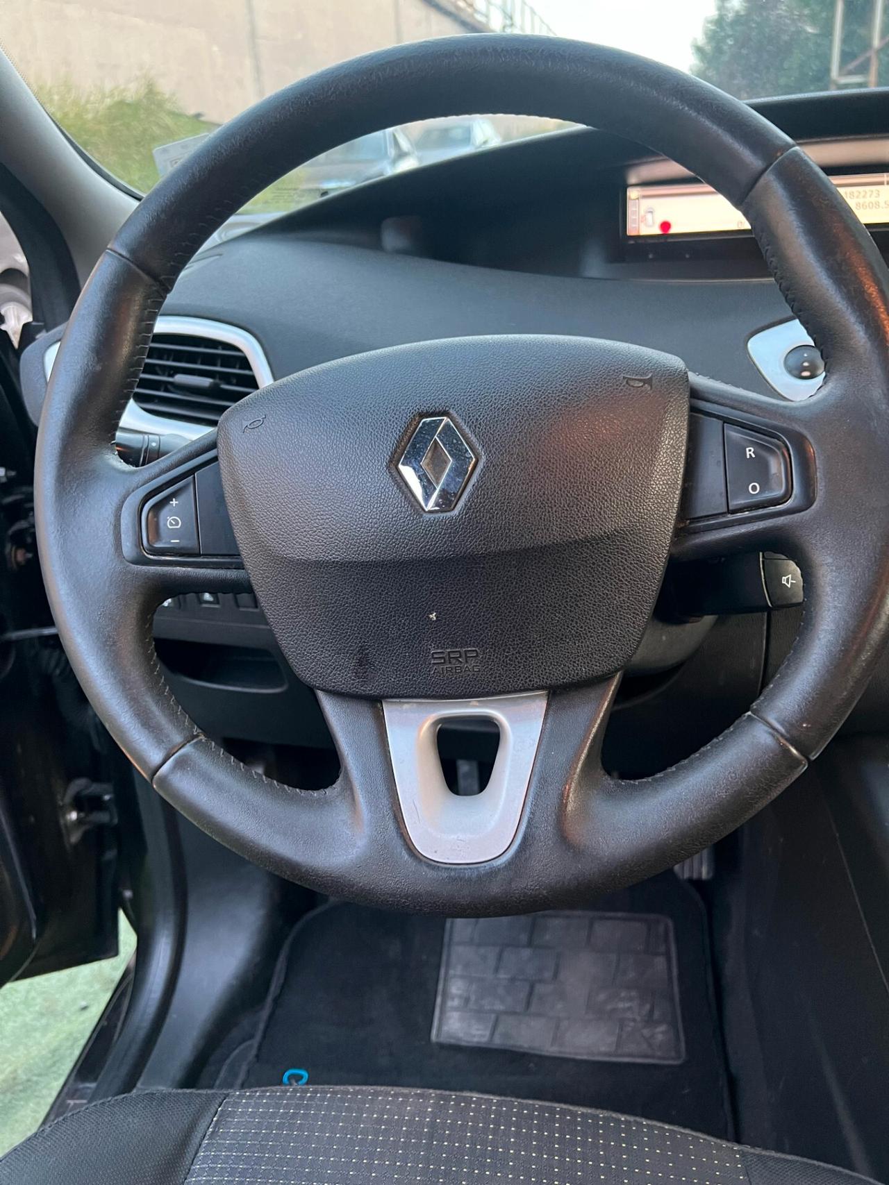Renault Scenic Scénic X-Mod 1.9 dCi 130CV Luxe