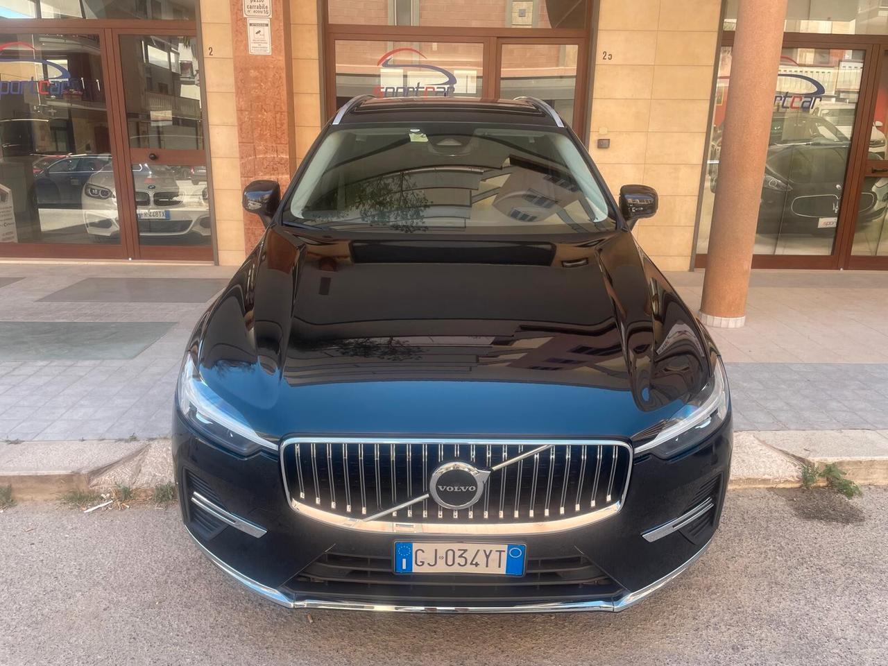 Volvo XC60 B4 (d) 197cv automatico INSCRIPTION PELLE NAVY LED 19