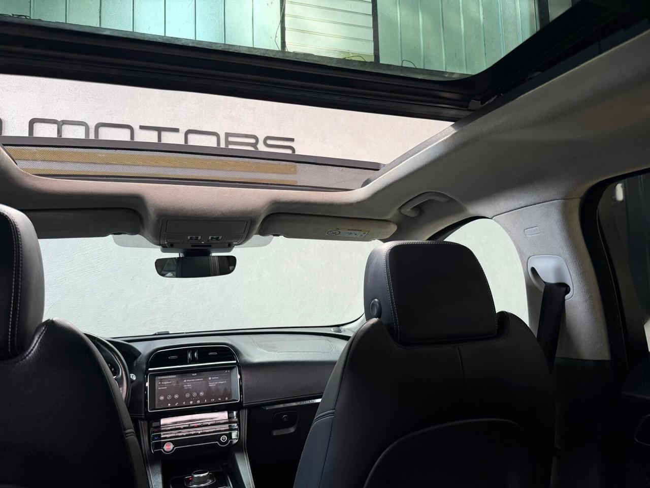 Jaguar F-Pace R-Dynamic GancioTraino Tetto Benzina