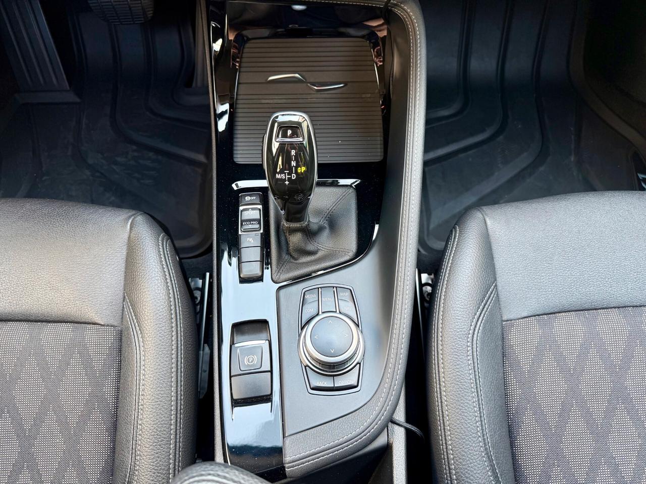 BMW X1 sdrive18d xLine auto 150cv UNICO PROPRIETARIO