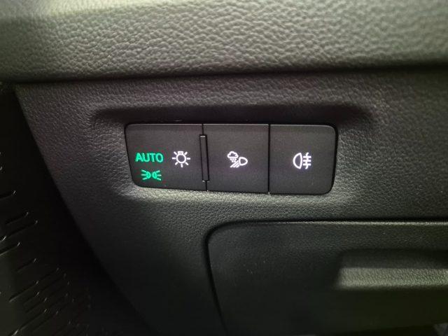 SKODA Octavia 2.0 TDI 150 CV DSG Wagon matrix N1 Autocarro