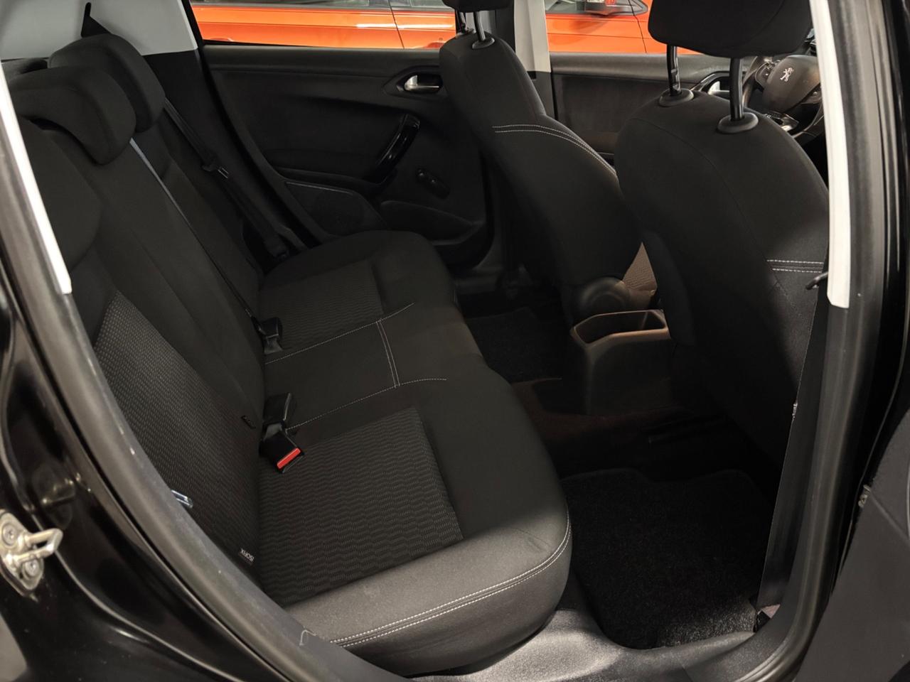 Peugeot 208 1.2 BENZINA Active OK NEOPATENTATI