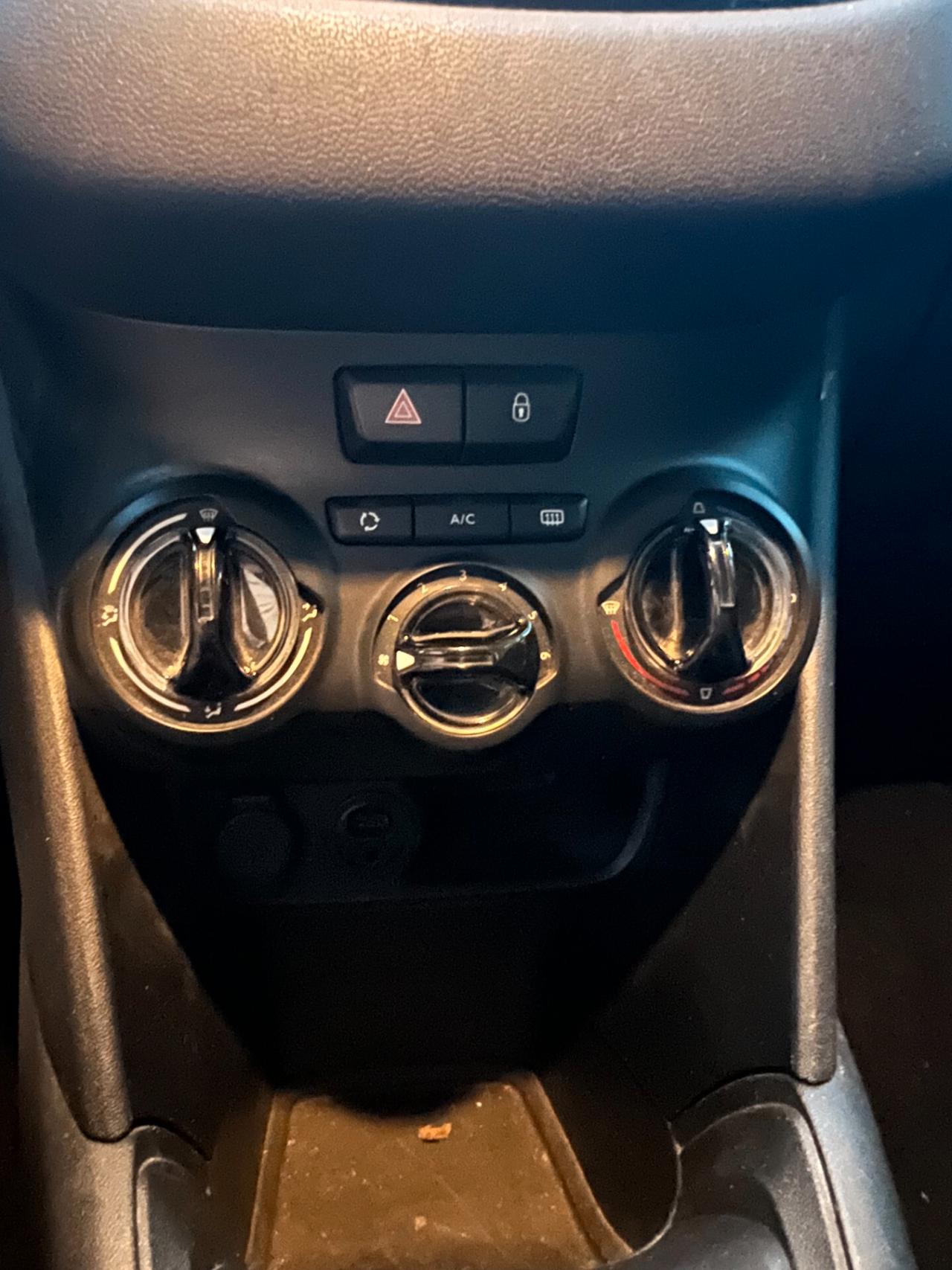 ADATTA PER NEOPATENTATI Peugeot 208 1.4 HDi 68 CV 5 porte Allure