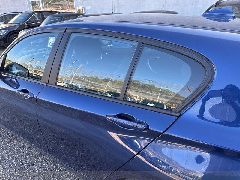 BMW Serie 1 F20-F21 2015 Diesel 116d Sport 5p