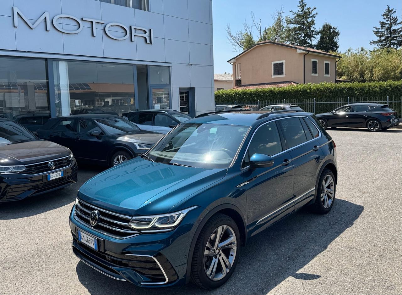 Volkswagen Tiguan 2.0 tdi R-Line 150cv DSG / NO VINCOLI