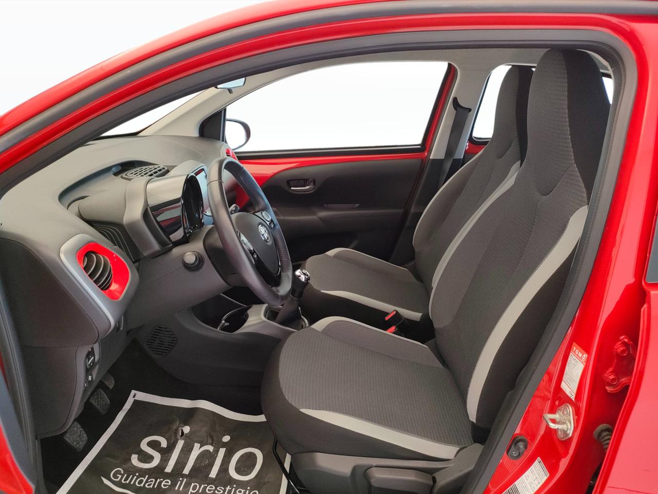 TOYOTA Aygo II 2018 5p - Aygo 5p 1.0 x-play 72cv