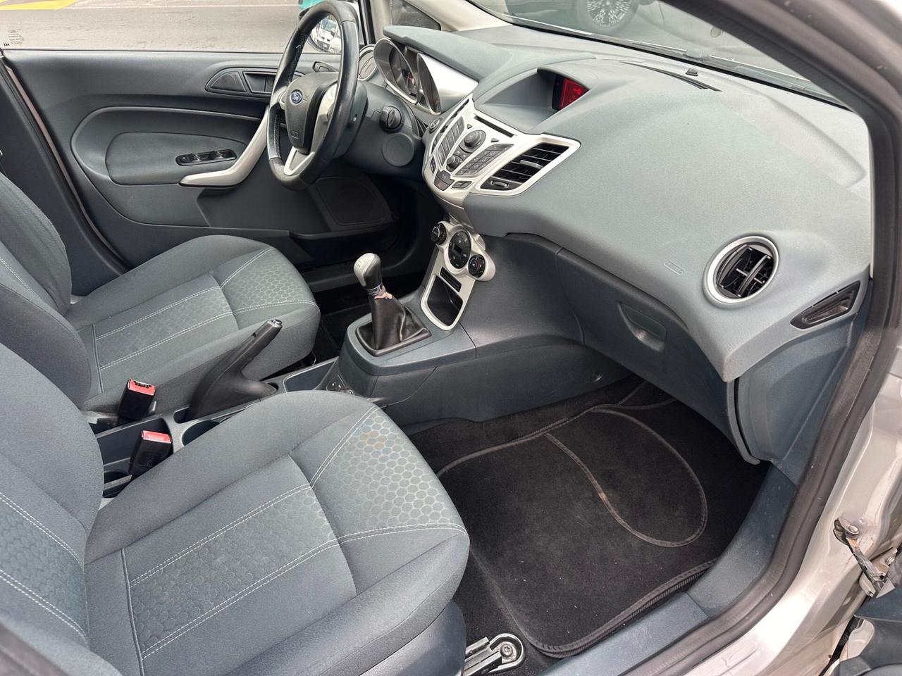 Ford Fiesta 1.4 TDCi 5p. Titanium