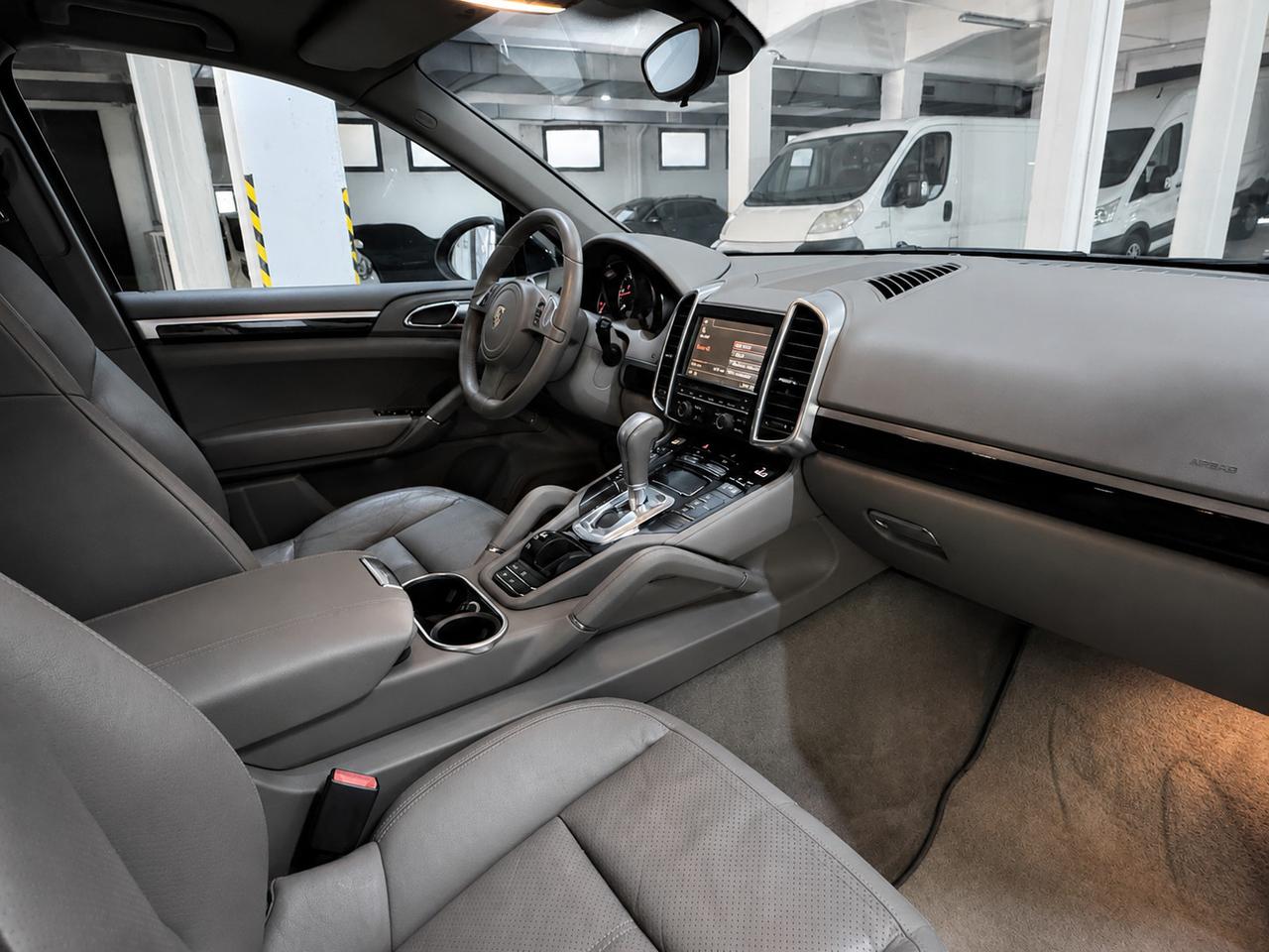 Porsche Cayenne 3.0 V6 tdi 245cv tiptronic