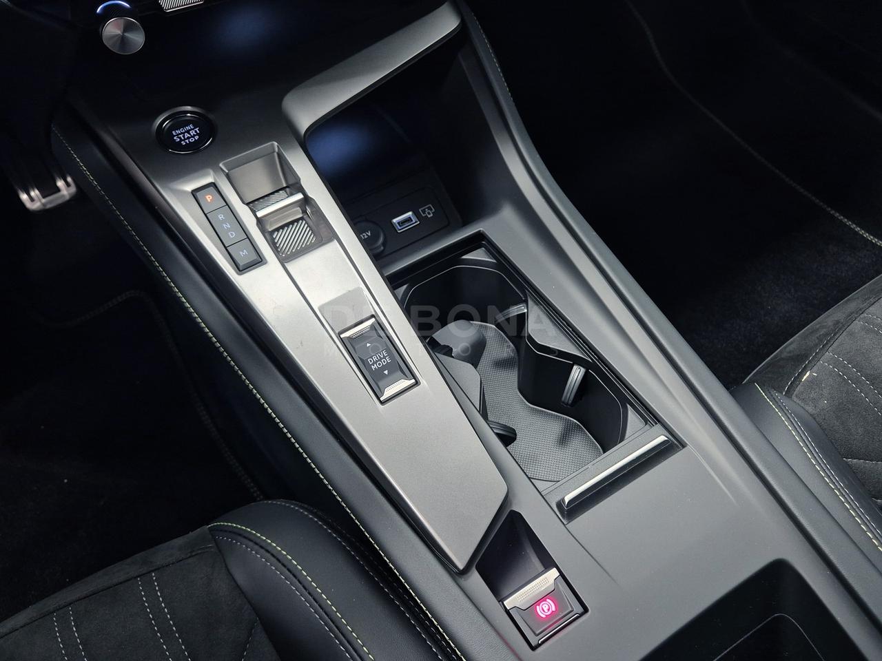 Peugeot 408 1.2 hybrid gt 136cv e-dsc6