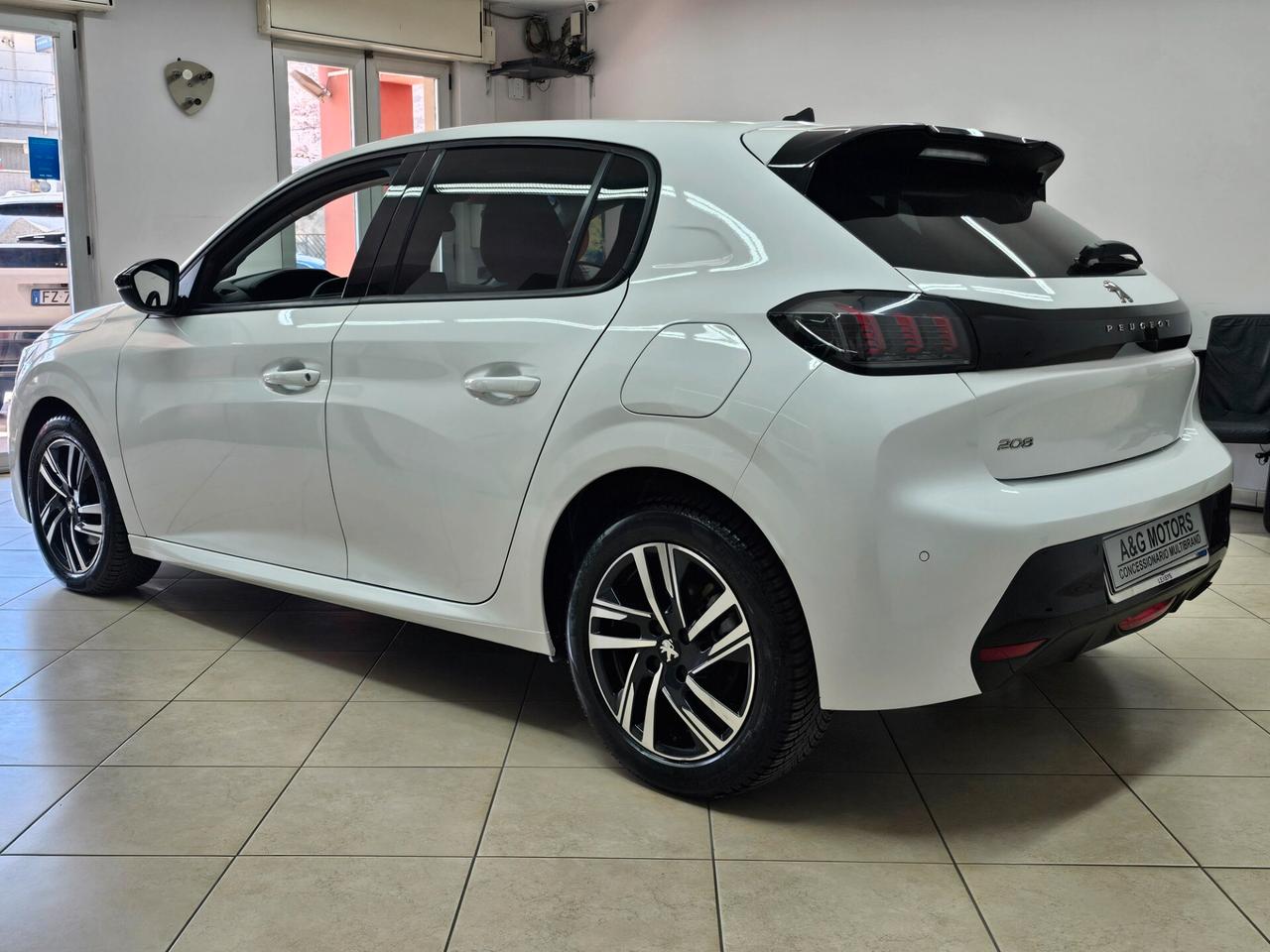 PEUGEOT 208 PURETECH 100cv EAT8 S&S ALLURE