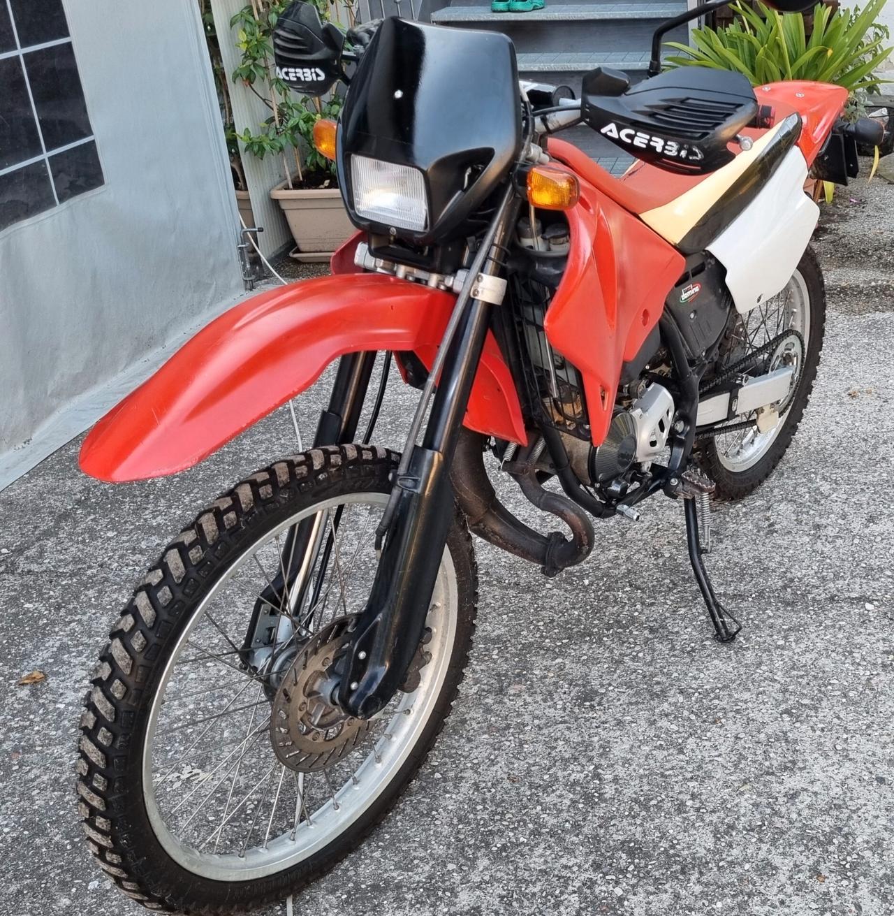 MOTO Aprilia RX 50 cc,ENDURO, REVISIONATA,TUTTO ORIGINALE,CON LIBRETTO