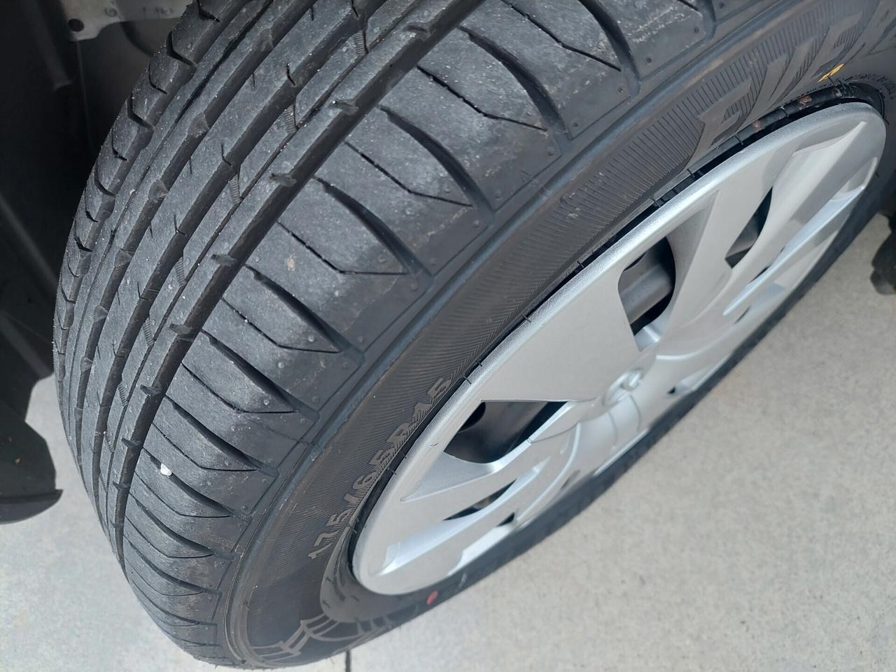 Toyota Yaris 1.0 5 porte SOLI86.000KM NUOVISSIMA