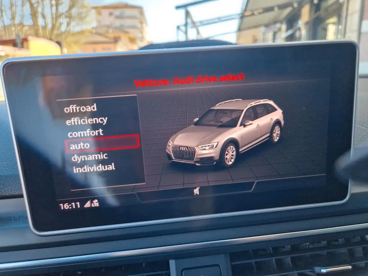 Audi A4 allroad 2.0 TDI 190 CV S tronic TAGLIANDATA