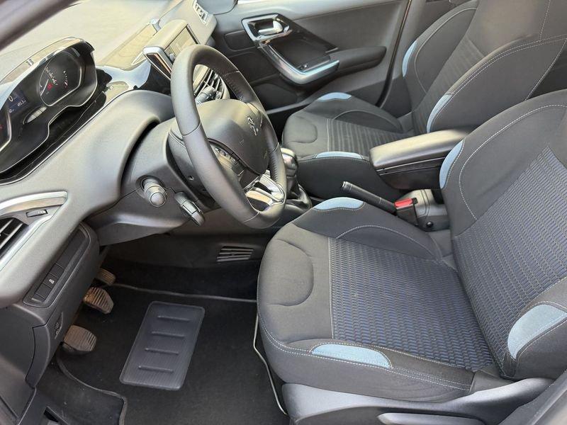 Peugeot 208 208 5p 1.2 vti 12v Allure NESSUN VINCOLO !!! DISTRIBUZIONE NUOVA !!!