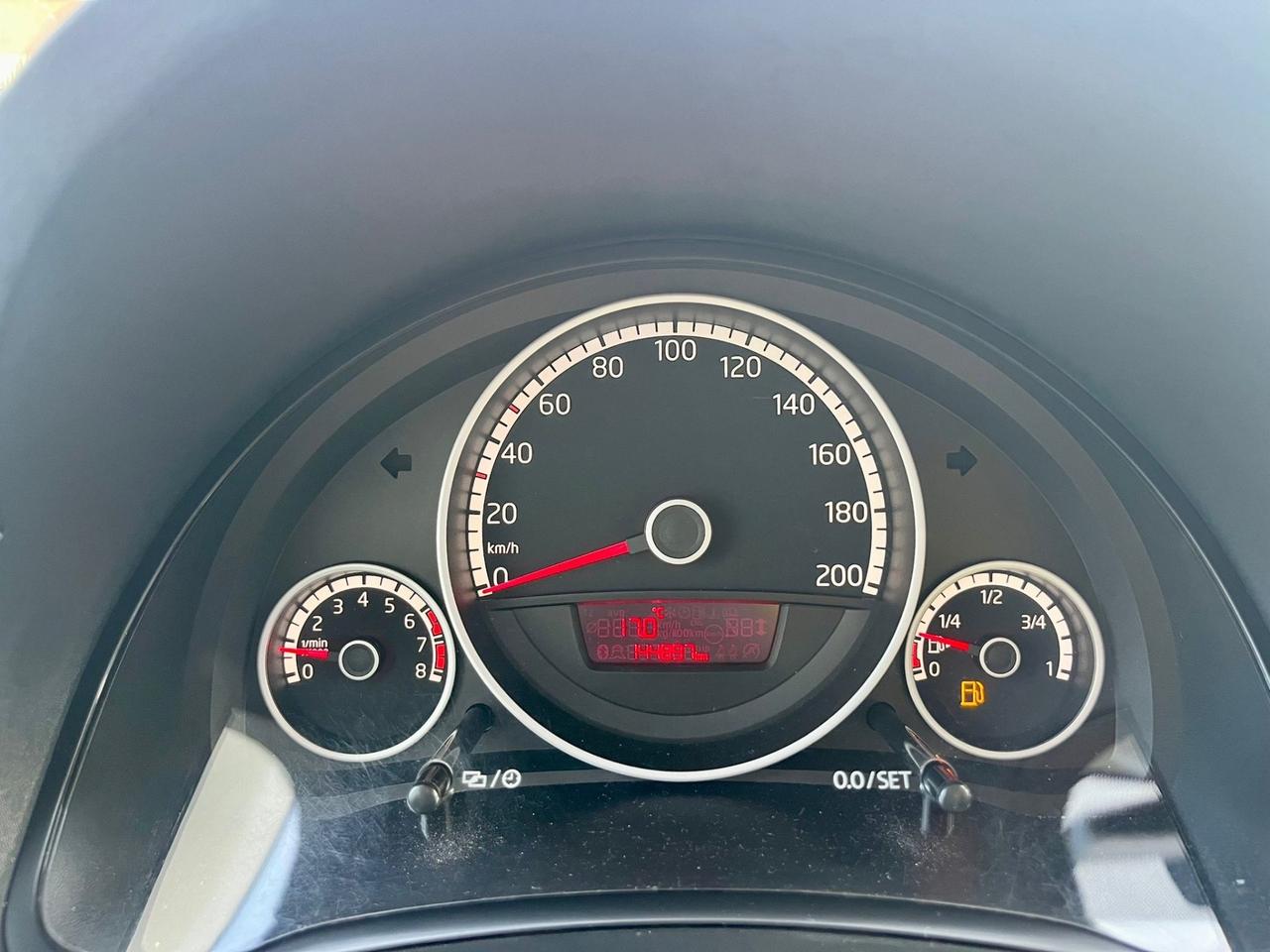 VW Up 1.0benz 2014 144.000km perfetta per neopatentati