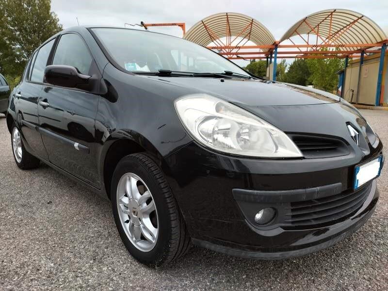 Renault Clio Storia 1.2 16V 5 porte GPL Dynamique