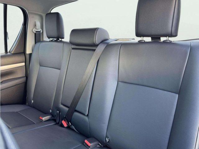 TOYOTA Hilux 2.8 D-4D A/T 4WD 4 PORTE DOUBLE CAB EXECUTIVE AUTO