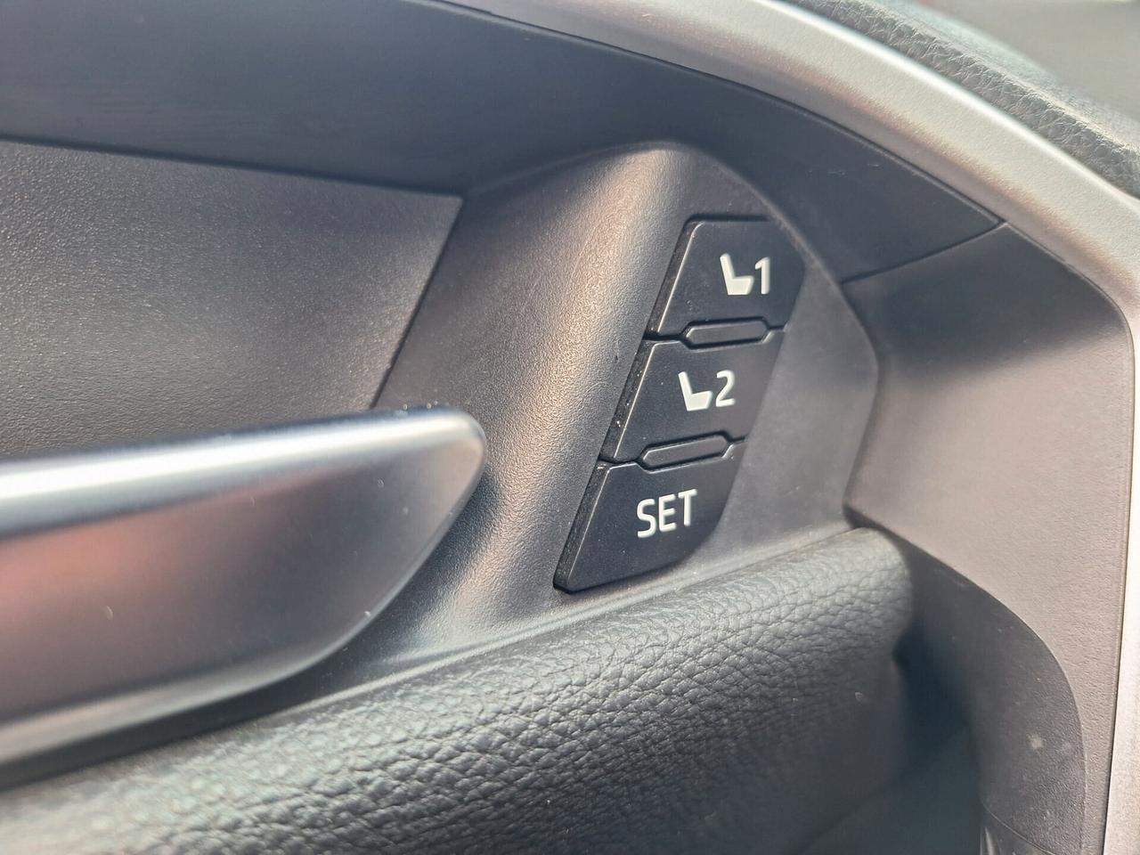 RAV4 Plug-in Hybrid E-CVT (306 CV) Style+ AWD-i Unico proprietario Iva esposta